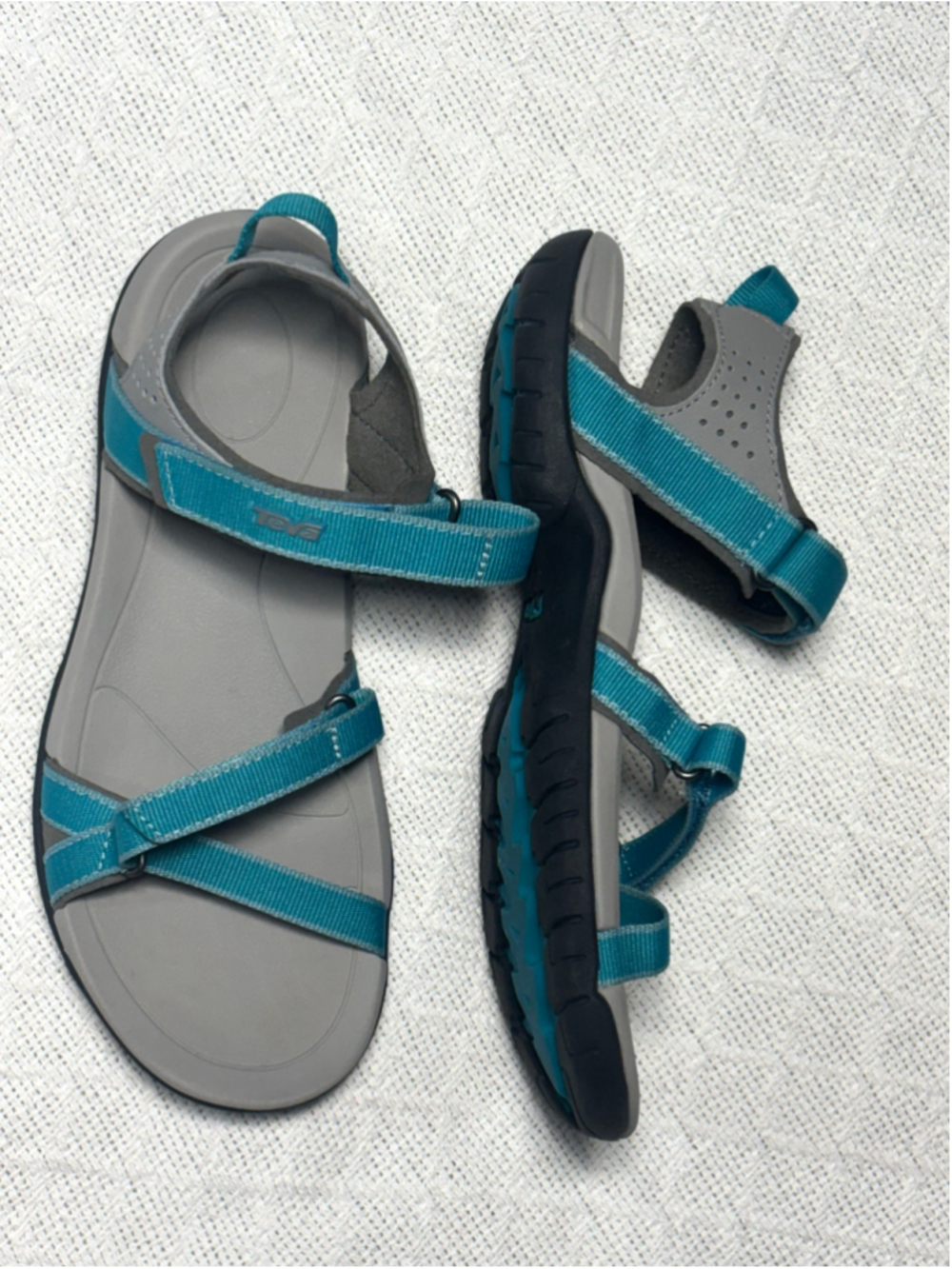 Teva Verra Gray Blue Athletic Outdoor Hiking Sandals Size 7 EUC Gorpcore Tech